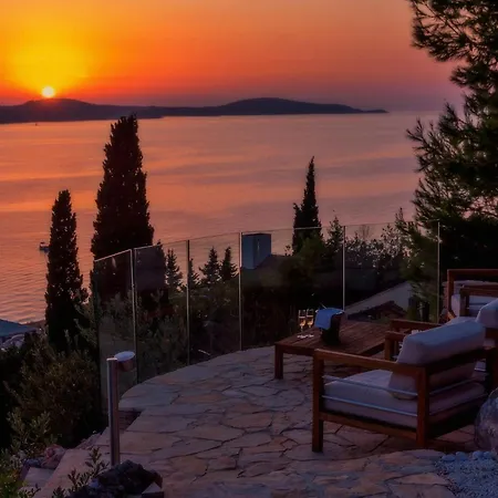 Majestic Terra Rossa Hvar Town