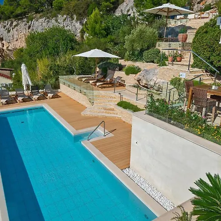 Majestic Terra Rossa Hvar Town